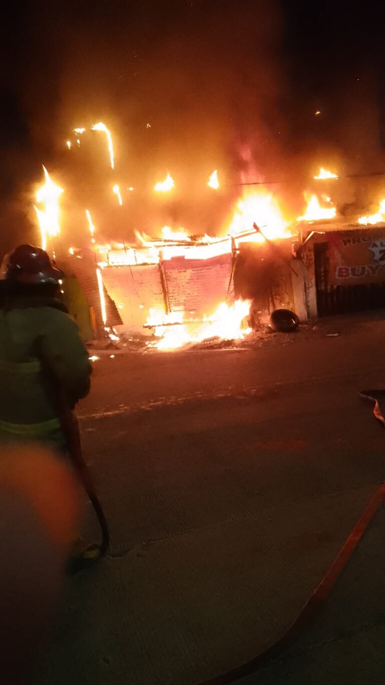 Kebakaran Hanguskan Kios Tambal Ban di Pamulang. FOTO: Henny06/ portalbmi.id