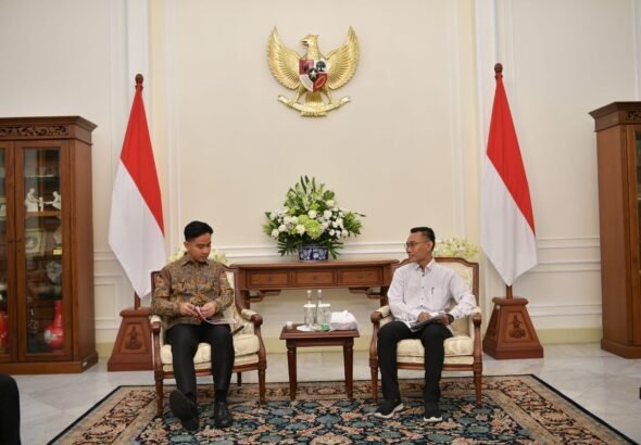 Gibran Rakabuming menerima audiensi Ikatan Mahasiswa Sumatra Utara (IMSU) di Istana Wakil Presiden, Jakarta, Kamis (05/02/2026). FOTO: BPMI Setpres