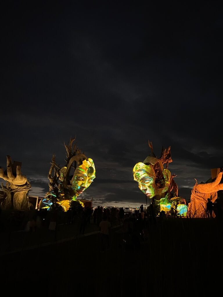 Ikon monumental berupa Patung Nuanu (The Earth Sentinels). FOTO: Santi07/ portalbmi.id