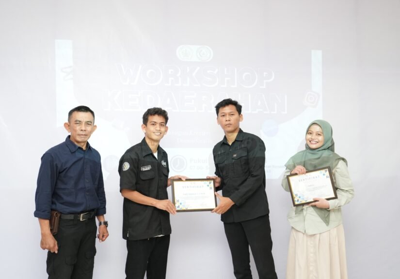 Workshop Kedaerahan bertajuk “Membangun Kreativitas Melalui Desain Grafis".