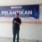 Dr. Erdi, M.Si (Selaku Dekan 3 Bidang Kemahasiswaan dan Alumni Fisip Untan) Saat Menyampaikan Sambutan Pembukaan Pelantikan Himpunan Mahasiswa. FOTO: Firdaus06/portalbmi.id