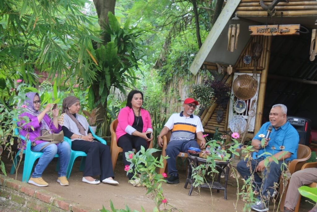 Tomi Patria sebagai unsur Pemerintah Kota Tangerang Selatan mengajak seluruh pihak yang terlibat juga seluruh lapisan masyarakat untuk turut serta dalam gerakan pelestarian sejarah ini. FOTO: Henny06/portalbmi.id