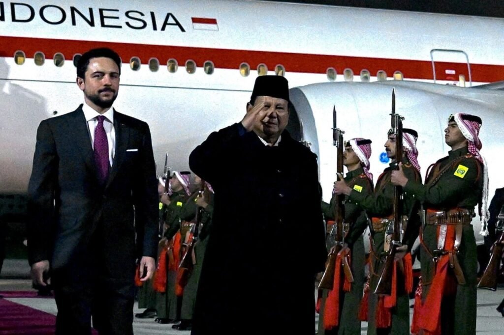 Presiden Republik Indonesia Prabowo Subianto tiba di Bandar Udara Militer Marka, Amman, Kerajaan Yordania Hasyimiah, pada Selasa, 24 Februari 2026. FOTO: BPMI Setpres