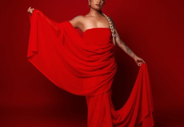 Penyanyi sekaligus penulis lagu asal Indonesia, Jey Denise, resmi merilis single terbarunya berjudul "No. 1 Priority". FOTO: Allung06/portalbmi.id