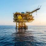 Ilustrasi pengeboran minyak lepas pantai (offshore). Foto: Shutterstock