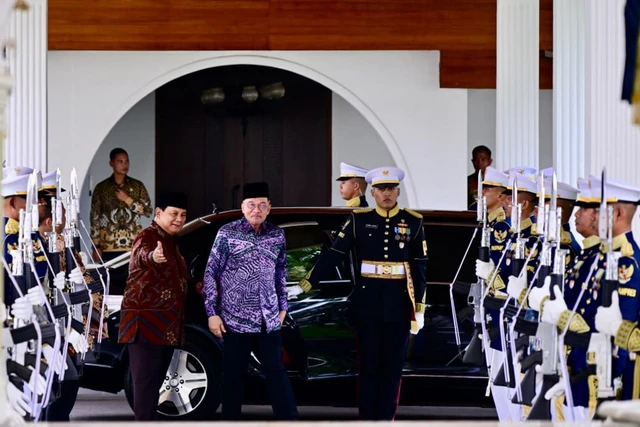 Presiden Prabowo Subianto menerima kunjungan Perdana Menteri Malaysia Anwar Ibrahim di Istana Merdeka, Jakarta, Jumat (27/3/2026). Foto: Cahyo - Biro Pers, Media, dan Informasi Sekretariat Presiden