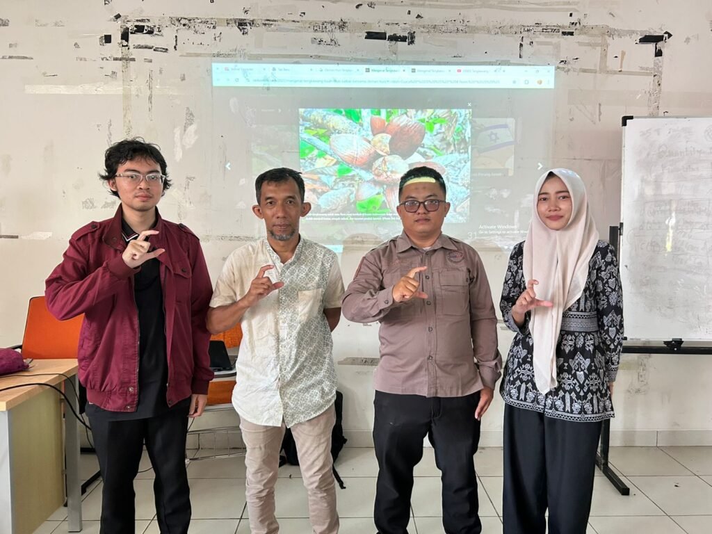 Firdaus Menghadirkan Direktur INTAN ( Penggiat Literasi Tengkawang Untan). FOTO: Firdaus06/portalbmi.id