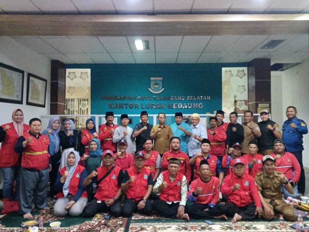 Relawan Damkar Kedaung Gelar Buka Bersama Dihadiri Jajaran Petinggi Disdamkar Tangsel. FOTO: Henny06/portalbmi.id