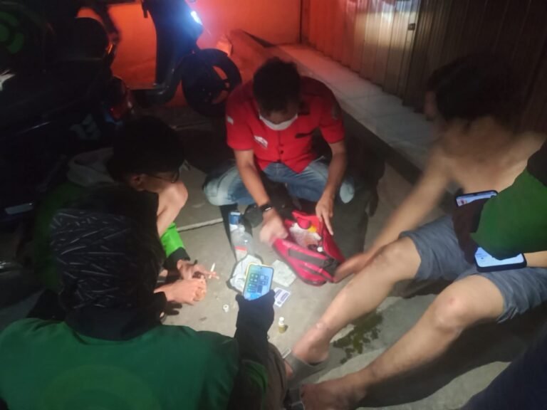 Kejar Maling, Pemotor Tabrak Ojol di Depan Mie Gacoan. FOTO: Henny06/portalbmi.id