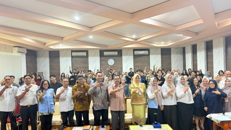 Kegiatan Dialog Publik Ilmu Administrasi Publik Lokasi Acara (Magister Sosial) Bersama Pembicara : KPK -RI , TANJAK dan BPSDM Kalbar. FOTO: Firdaus06/portalbmi.id