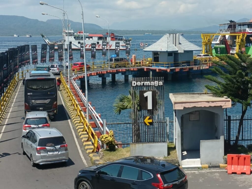 Menyambut pelaksanaan Hari Raya Nyepi di Pulau Bali, PT ASDP Indonesia Ferry (Persero) akan menghentikan sementara layanan penyeberangan di lintasan Jawa–Bali dan Lombok. FOTO: Budi05/portalbmi.id