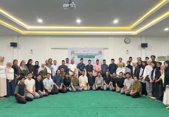 Himpunan Mahasiswa Islam (HMI) Komisariat FISIP Universitas Tanjungpura untuk memperkuat refleksi gerakan mahasiswa melalui kegiatan diskusi dan buka puasa bersama. FOTO: Firdaus06/portalbmi.id