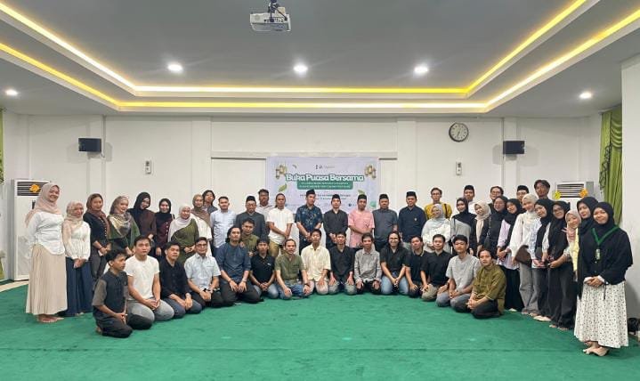 Himpunan Mahasiswa Islam (HMI) Komisariat FISIP Universitas Tanjungpura untuk memperkuat refleksi gerakan mahasiswa melalui kegiatan diskusi dan buka puasa bersama. FOTO: Firdaus06/portalbmi.id