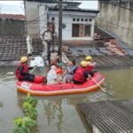 Ketinggian air di berbagai titik sempat menyentuh angka 25 hingga 110 centimeter. FOTO: Henny06/portalbmi.id