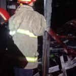 Berdasarkan investigasi awal di lapangan, penyebab kebakaran diduga kuat berasal dari hubungan arus pendek listrik atau korsleting. FOTO: Henny06/portalbmi.id