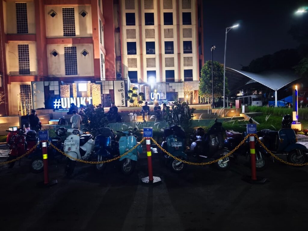 Komunitas Djakarta Vespa UIN (THE DJAVU) kembali menggelar aksi sosial tahunan bertajuk Vespa Berbagi Berkah (VBB) Vol. 10. FOTO: Henny06/portalbmi.id