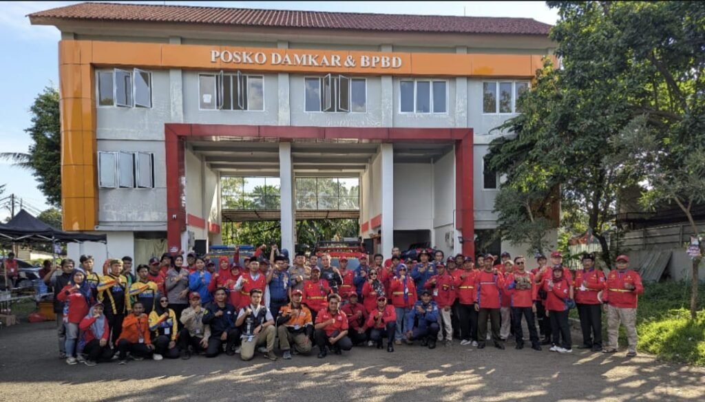 Sinergi Tanpa Batas Kolaborasi Relawan Tangsel Bagikan 1.000 Takjil dan Gelar Buka Puasa Bersama. FOTO: Henny06/portalbmi.id