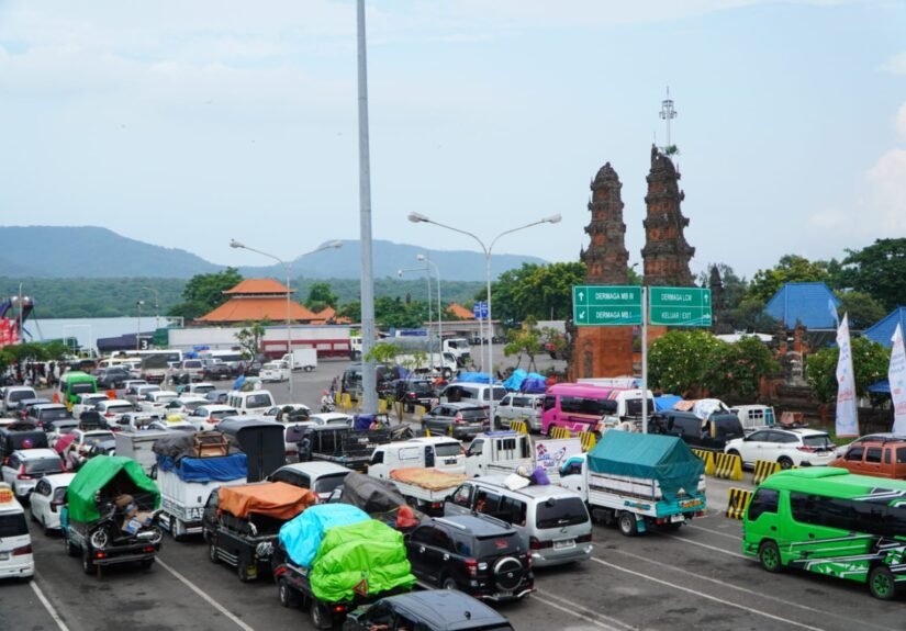 PT ASDP Indonesia Ferry (Persero) mengoptimalkan layanan penyeberangan di lintasan Ketapang–Gilimanuk seiring meningkatnya mobilitas masyarakat menjelang Angkutan Lebaran, FOTO: ASDP