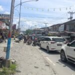 Kemacetan bahkan kerap mengular hingga berkilometer, mulai dari Desa Mekar Sekuntum hingga Desa Bekut, Kecamatan Tebas. FOTO: Aep05/portalbmi.id