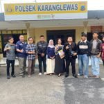 Untuk menyelesaikan perkara, Lasmini menggandeng Adv. Nanang Kunto Adi, S.H. dan Adv. Abdul Latif Heriyadi, S.H. sebagai kuasa hukum. FOTO: Imam07/potalbmi.id