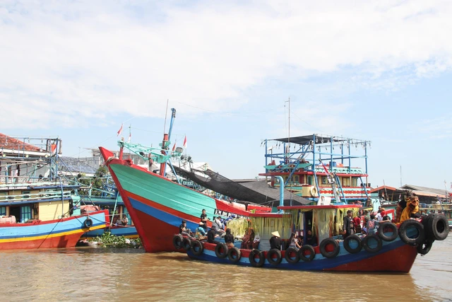 Perahu nelayan di Desa Bendar, Kecamatan Juwana, Kabupaten Pati, Jawa Tengah.  Foto: Vega Maarijil Ula/kumparan