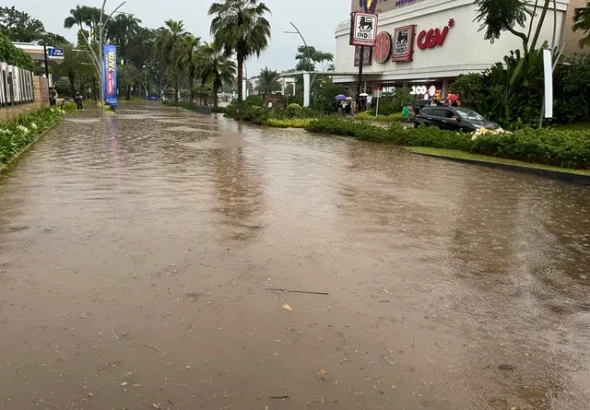 Banjir di Paradise Serpong City dan sekitarnya, Sabtu (4/4/2026). Foto: portalbmi.id