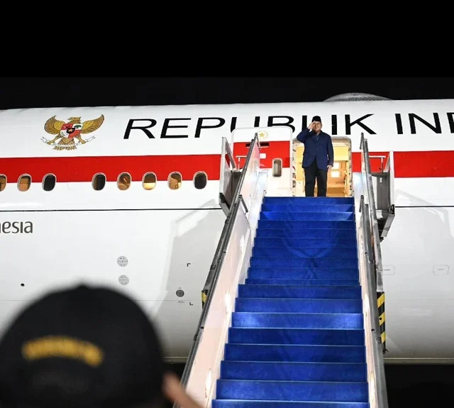 Presiden Prabowo Subianto terbang menuju Moskow untuk bertemu Presiden Vladimir Putin. Foto: Dok Sekretariat Kabinet