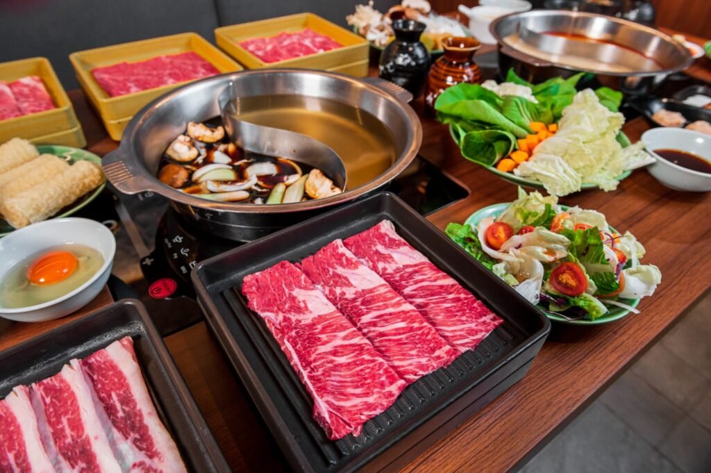 Restoran shabu-shabu autentik Jepang,
Mo-Mo-Paradise. FOTO: Allung06/portalbmi.id