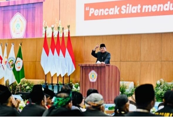 Presiden Prabowo Subianto menyampaikan sambutannya pada Musyawarah Nasional XVI Ikatan Pencak Silat Indonesia (IPSI) di Jakarta International Convention Center (JICC), Jakarta, pada Sabtu, 11 April 2026. Foto: BPMI Setpres/Laily Rachev