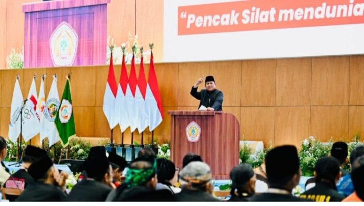 Presiden Prabowo Subianto menyampaikan sambutannya pada Musyawarah Nasional XVI Ikatan Pencak Silat Indonesia (IPSI) di Jakarta International Convention Center (JICC), Jakarta, pada Sabtu, 11 April 2026. Foto: BPMI Setpres/Laily Rachev