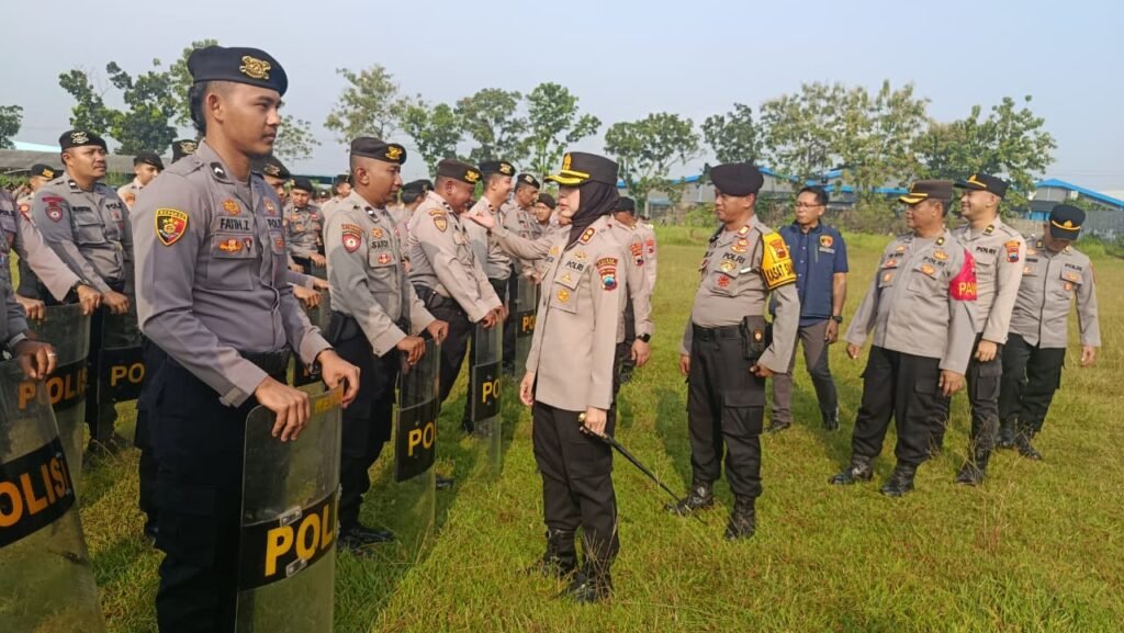 Polres Purbalingga terus meningkatkan kemampuan personel dengan menggelar pelatihan pengendalian massa (Dalmas). FOTO: Imam07/portalbmi.d