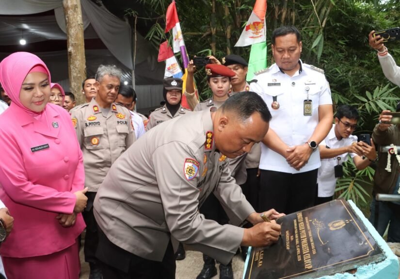 Peresmian dilakukan langsung oleh Kapolresta Cilacap Kombes Pol Dr. Budi Adhy Buono, didampingi Kapolsek Gandrungmangu Iptu Budi Pitoyo. FOTO: Imam07/portalbmi.id