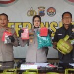 Kapolres Purbalingga AKBP Anita Indah Setyaningrum dalam konferensi pers menyampaikan bahwa kasus pertama yaitu dugaan tindak pidana penyalahgunaan LPG subsidi. FOTO: Imam07/portalbmi.id