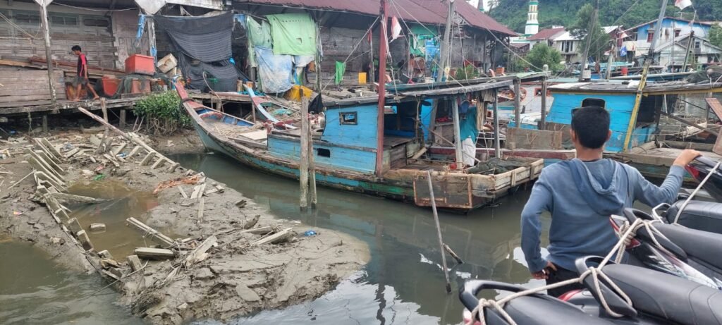Kondisi Pelabuhan Tanjung Batu di Kecamatan Pemangkat, Kabupaten Sambas, kini kian memprihatinkan. FOTO: Aef05/portalbmi.id