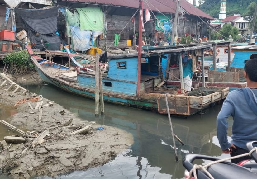 Kondisi Pelabuhan Tanjung Batu di Kecamatan Pemangkat, Kabupaten Sambas, kini kian memprihatinkan. FOTO: Aef05/portalbmi.id