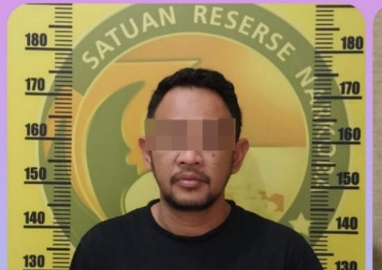 Polisi menangkap seorang pria berinisial RC (37), warga Semarang, saat kedapatan menyimpan sabu. FOTO: Imam07/portalbmi.id