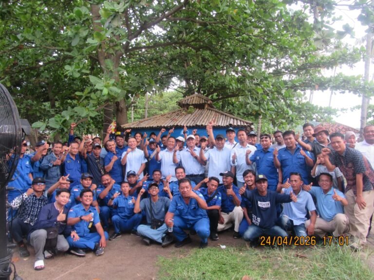 PT Pelayaran Surya Timur Line Grup Cabang Merak–Bakauheni menggelar acara Halal Bihalal yang diikuti oleh segenap direksi dan karyawan, Jumat (24/4/2026). FOTO: Budi05/portalbmi.id