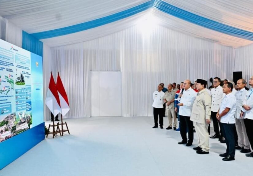 Presiden Prabowo Subianto melakukan groundbreaking proyek hilirisasi nasional tahap II di Refinery Unit IV Cilacap, Jawa Tengah, pada Rabu, 29 April 2026. Foto: BPMI Setpres