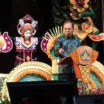 Wayan Koster saat membuka seminar nasional Mewali Ring Uluning Kertha dengan tema Strategi Penguatan Dresta Bali. FOTO: portalbmi.id