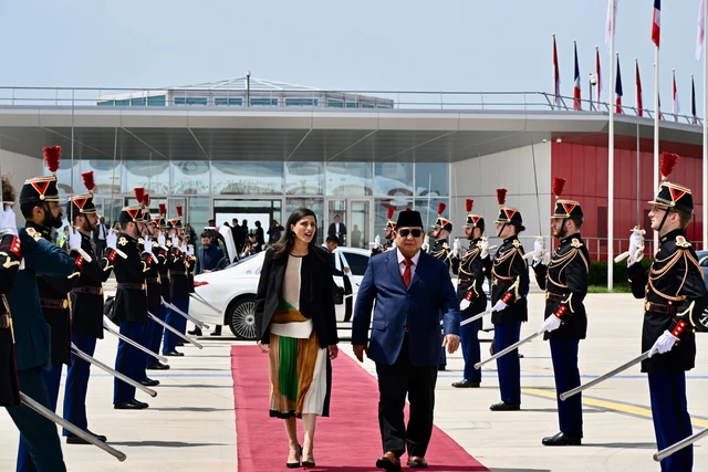 Presiden Prabowo Subianto mengakhiri kunjungan resmi kenegarannya di Paris, Prancis. Dia lepas landas dari Bandara Orly menuju Jakarta pada Jumat (29/5/2026). Foto: Rusman/Biro Pers Sekretariat Presiden