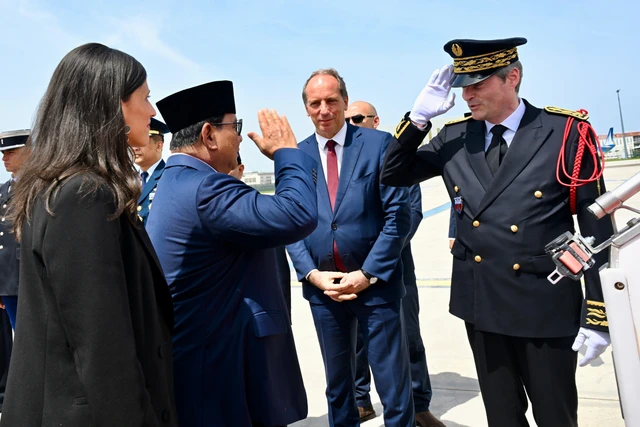 Presiden Prabowo Subianto mengakhiri kunjungan resmi kenegarannya di Paris, Prancis. Dia lepas landas dari Bandara Orly menuju Jakarta pada Jumat (29/5/2026). Foto: Rusman/Biro Pers Sekretariat Presiden