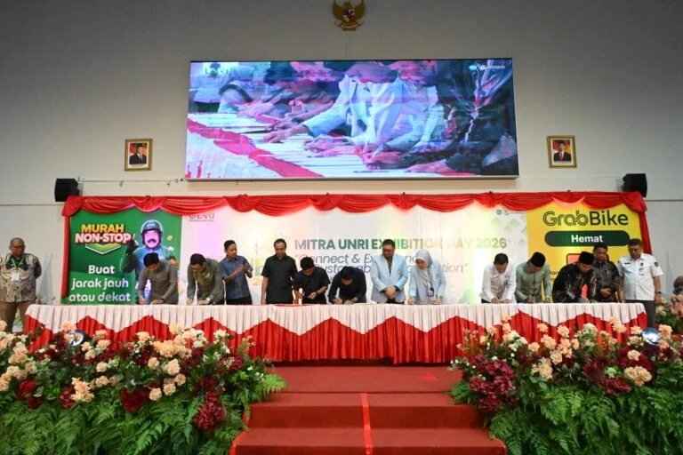 Universitas Riau menyelenggarakan Mitra Unri Exhibition Day (MUED) 2026 dengan tema “Connect & Experience for Sustainable Collaboration”. FOTO: Dok. UNRI