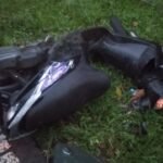 Insiden ini melibatkan sepeda motor jenis Yamaha Mio dan pengendara yang saat itu tergeletak. FOTO: Imam07/portalbmi.id