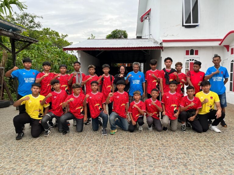 Ir. Laurensius Sikat Gudag, M.Si, yang saat ini menjabat sebagai Ketua Harian Persikat Ketapang dan manager tim mandau putra. FOTO: Firdaus06/portalbmi.id