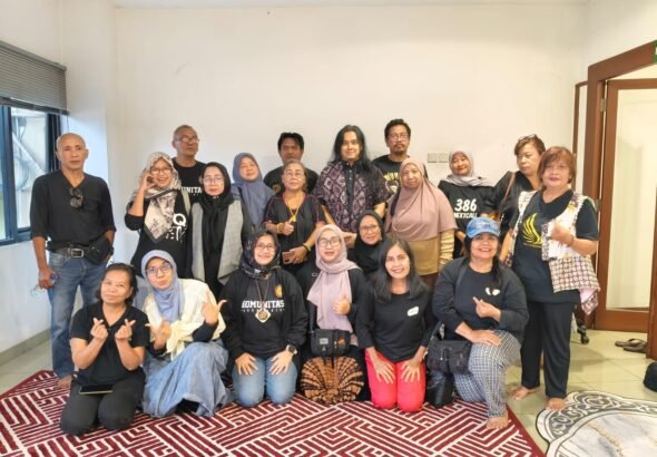 Komunitas Asem Baris menjadi saksi berlangsungnya kegiatan pelatihan pengobatan yang menarik perhatian banyak kalangan. FOTO: Allung06/portalbmi.id