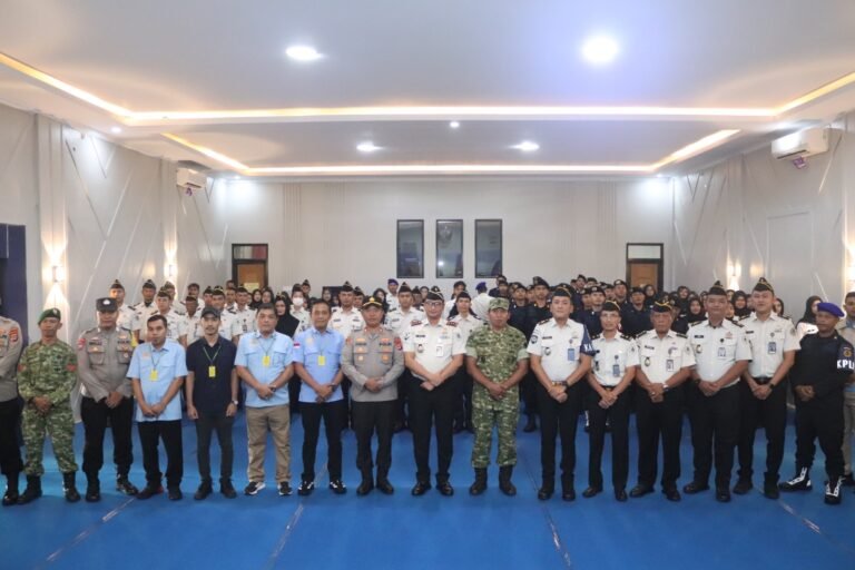 Kalapas Kelas IIA Serang, Riko Stiven, menegaskan komitmen jajarannya dalam menciptakan lingkungan pemasyarakatan yang bersih dari segala kegiatan ilegal. FOTO: Achie06/portalbmi.id