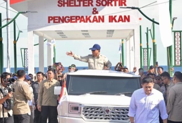 Presiden Prabowo Subianto meninjau langsung Kampung Nelayan Merah Putih (KNMP) di Kelurahan Leato Selatan, Kota Gorontalo, pada Sabtu, 9 Mei 2026. Foto: BPMI Setpres/Rusman