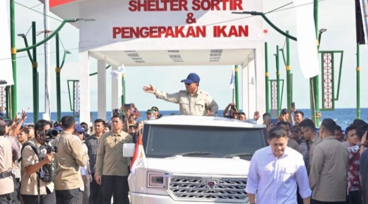 Presiden Prabowo Subianto meninjau langsung Kampung Nelayan Merah Putih (KNMP) di Kelurahan Leato Selatan, Kota Gorontalo, pada Sabtu, 9 Mei 2026. Foto: BPMI Setpres/Rusman