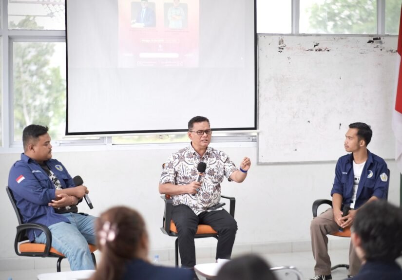 Zulfydar Zaidar Mochtar, S.E., M.M. selaku praktisi politik yang menjabat sebagai Ketua Fraksi Partai Amanat Nasional (PAN) di DPRD Provinsi Kalimantan Barat periode 2024–2029. FOTO: Aidel Pratama/PORTALBMI.ID