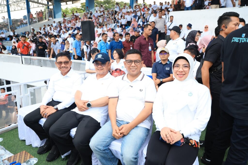 Mendikdasmen Abdul Mu’ti Apresiasi Terobosan Andra Soni Gratiskan Sekolah Swasta. FOTO: Setda Banten